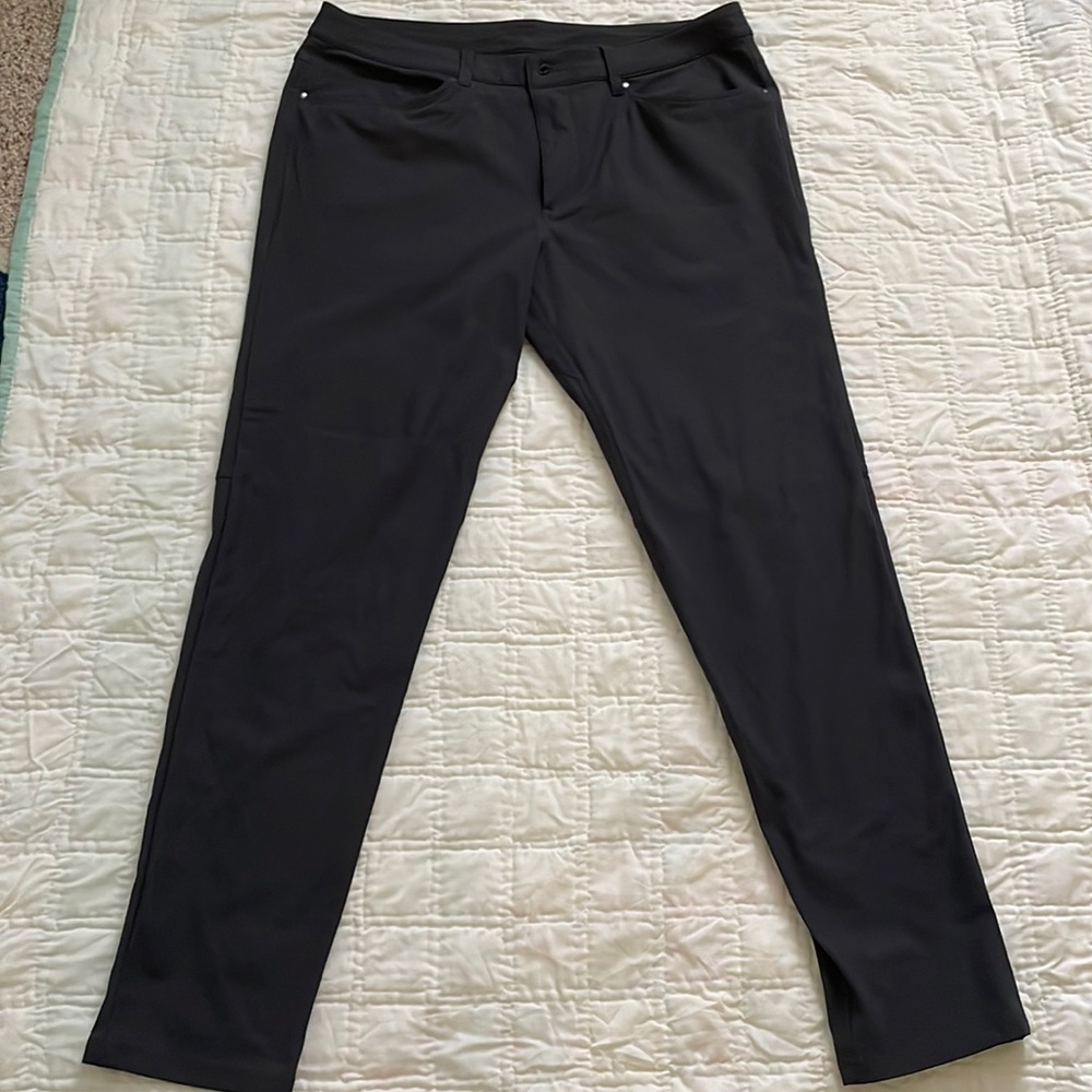 Lululemon pants Navy size 36 waist inseam 32